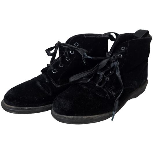 Dr. Martens Lana Black Velvet Lace Up Ankle Boot Sz 8 w 7 m - Picture 1 of 5